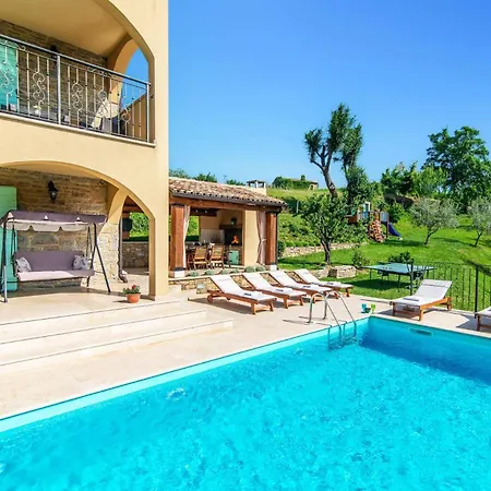 Villa Zora By Novaki Motovunski